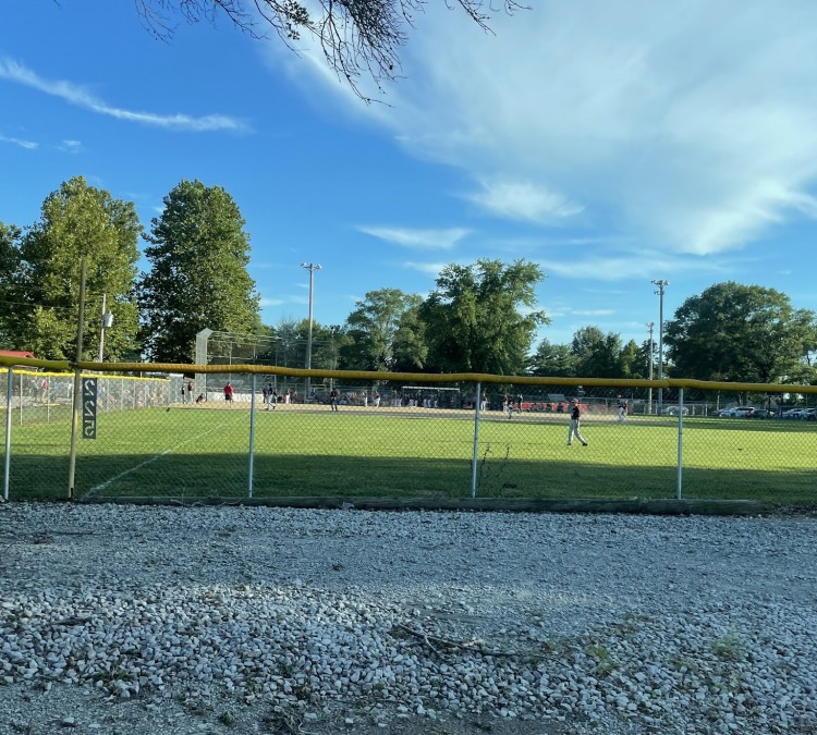 wayne-city-softball-and-baseball-fields-photo